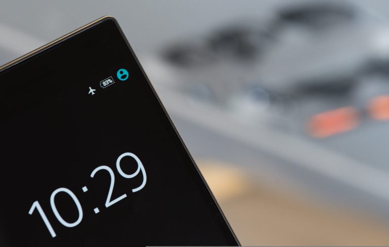 Smartphone screen showing rows of app icons